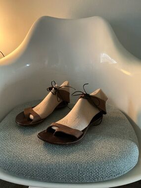 Cydwoq Cliff Dweller Women's Brown Ankle-Tie Leather Sandals. Size 37